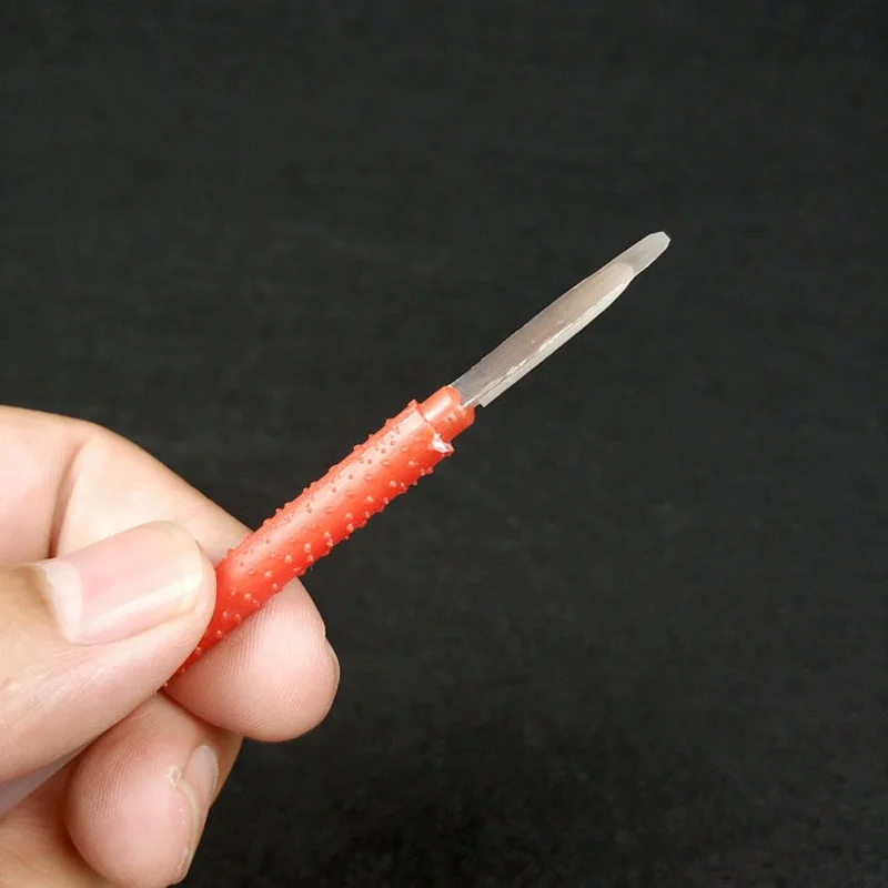 Hot selling Beekeeper Supplies ox horn Grafting Tool Plastic Bee Queen Larvae Pen For Beekeeping