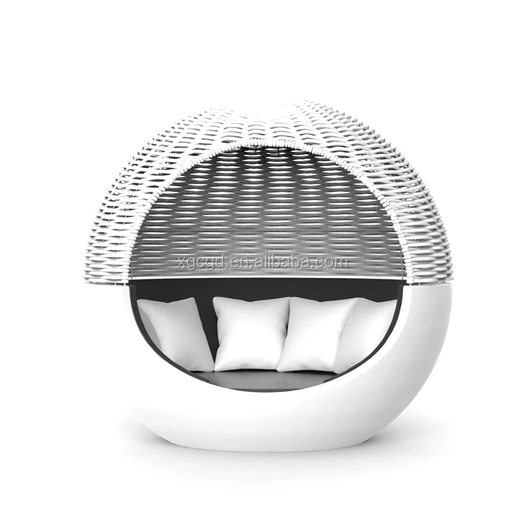 Outdoor Rattan Wicker Garden Sofa Ball Egg Shaped Chair outdoor Furniture with mattress fiberglass sunbed daybed
