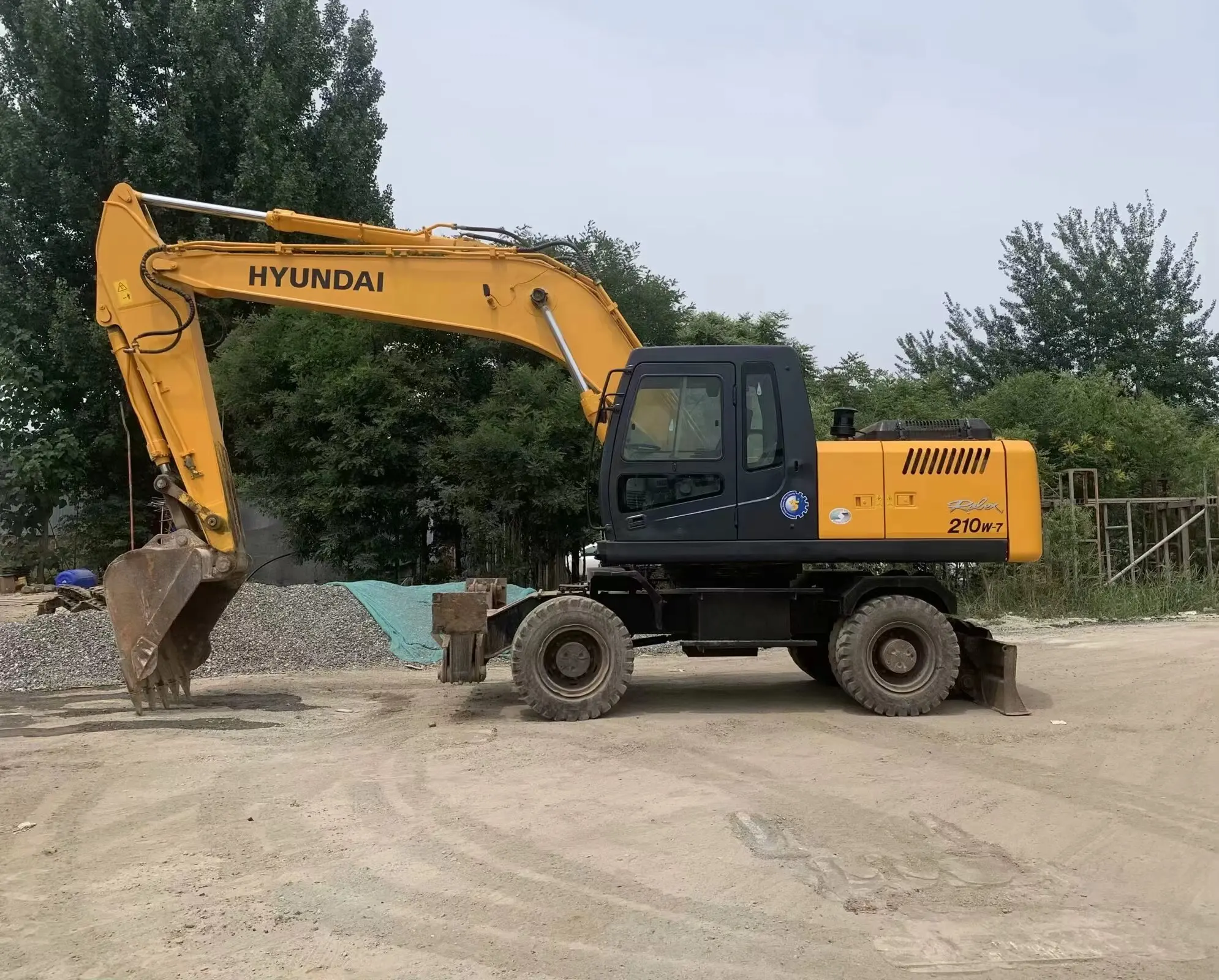 Хорошее качество 210 Вт отличная производительность для Hyundai 210-7 колесные Подержанные 20 тонн hyundai экскаваторы