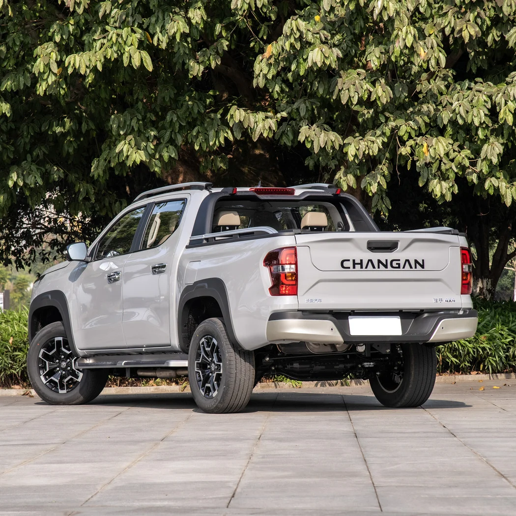 Factory Wholesale Changan Hunter 2.0T 4X4 Pickup Truck 5-Seater Gasoline Powered Off-Road Vehicle