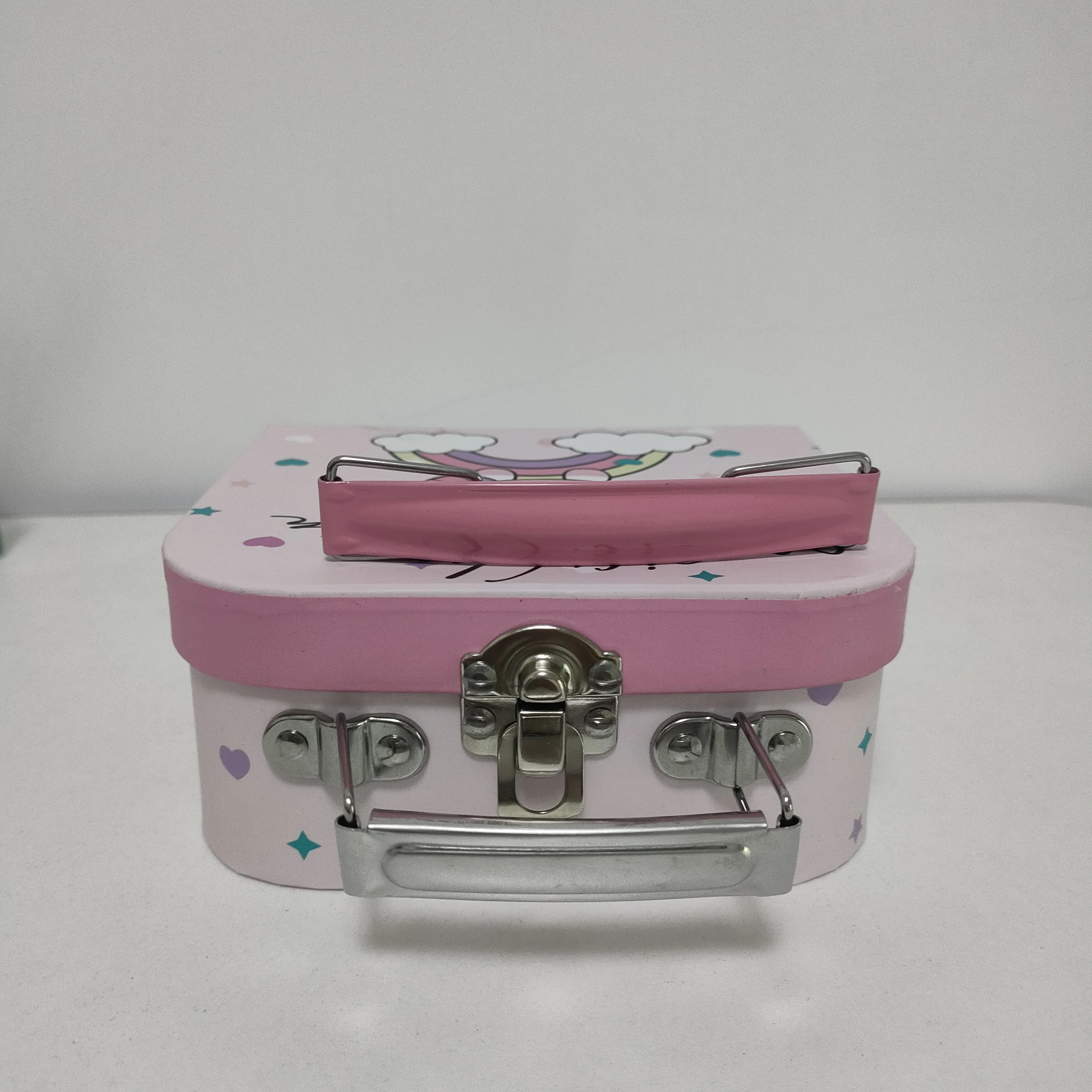 Cute Single-Sided Coated Craft Paper Gift Box with Handle Pulped by Chemical Process for Presenting Handmade Items