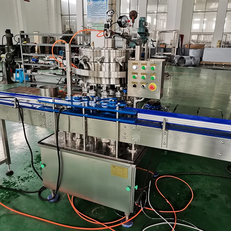  Малая автоматическая машина для розлива сока/газировки/пива алюминиевых жестяных
