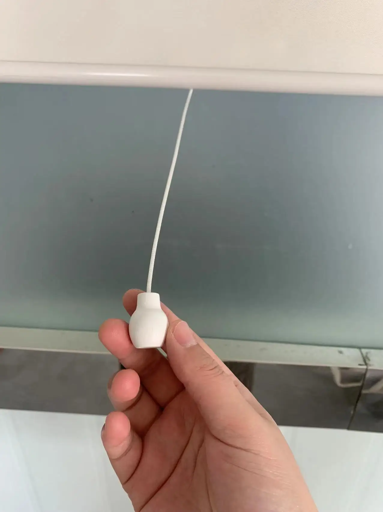 Wholesale Factory Price Best Quality Waterproof Fabric Solid Color Blackout Roller Blinds Shades