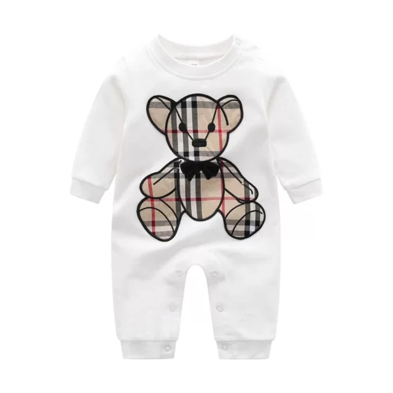 Well-designed top quality safe and reliable newborn baby clothes sets