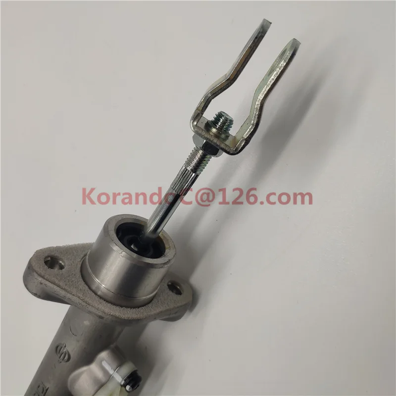 
3050009006 Clutch master cylinder for ACTYON REXTON KYRON ACTYON SPORT of Ssangyong 