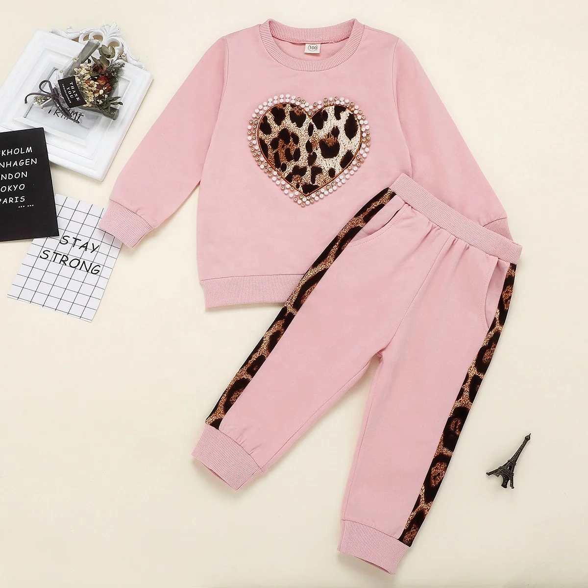 
XLL-QY22062 Winter Latest Design Long Sleeve Love Diamond Leopard Print Top Sweater Trousers kids clothing sets 