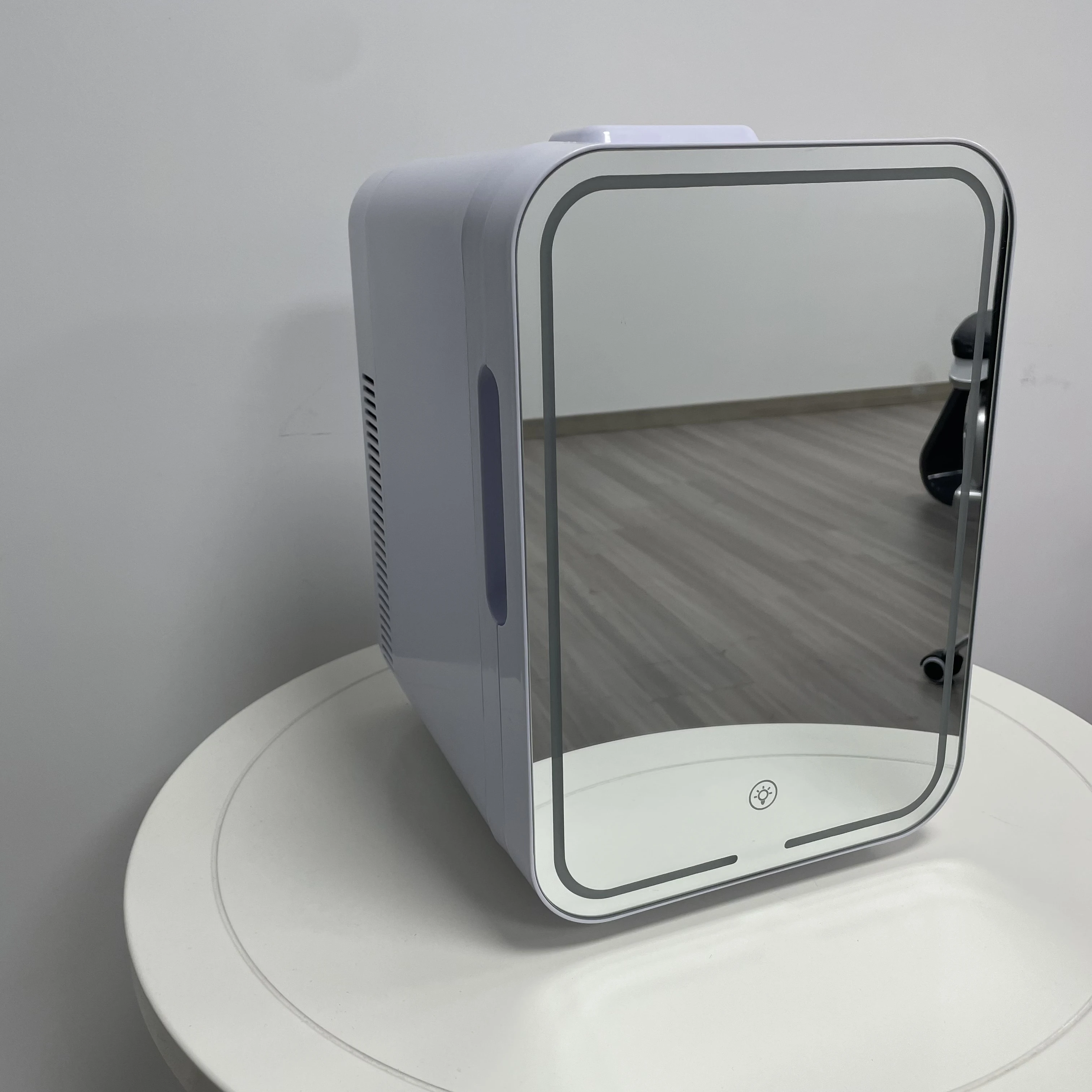 Factory Wholesale 10L 12v Cosmetic Mini Fridge Semiconductors Home Coolers Portable Outdoor Travel Car Refrigerator