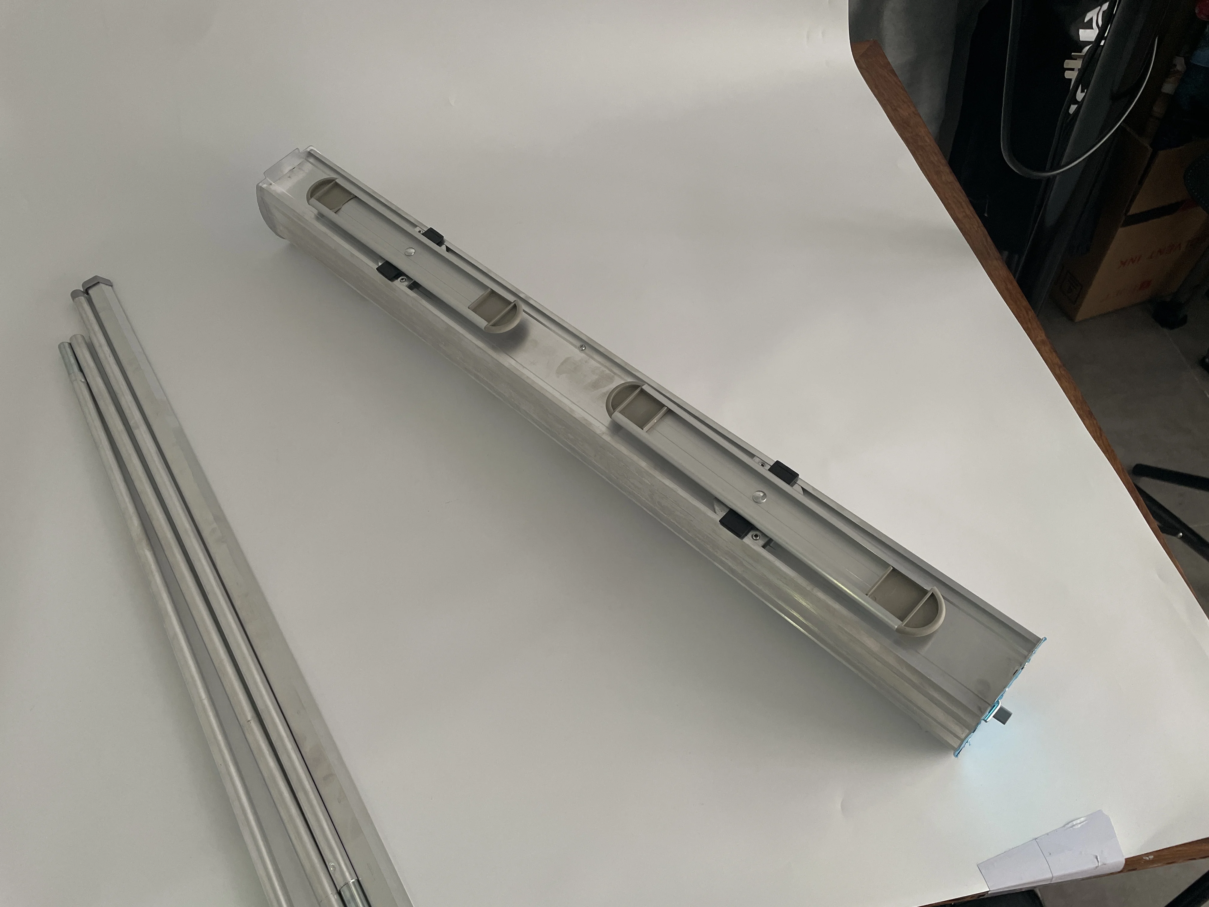 Good Quality Low Price Exhibition Banner Standard Roll up With Plastic Feet