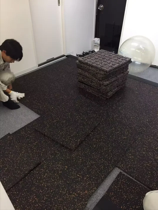 Factory Direct Supply High Quality Efficiency Soundproof Rubber Tile Gym Rubber Floor Mat