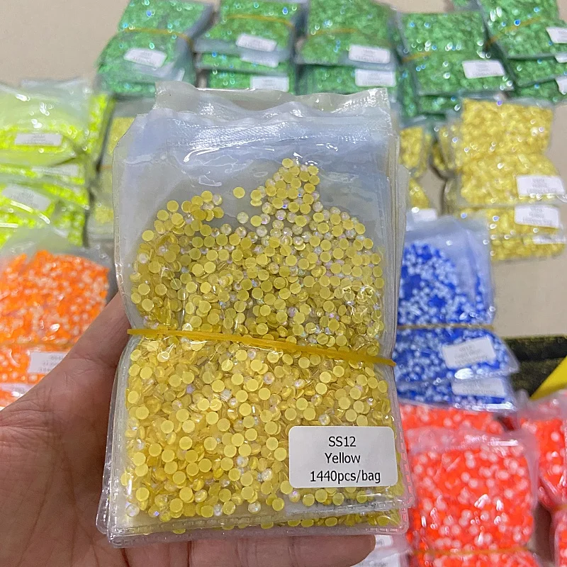 Hot Selling Colors Flat Back Glass Neon Rhinestones Bulk Neon Green Rhinestones For Nail Art Decoration