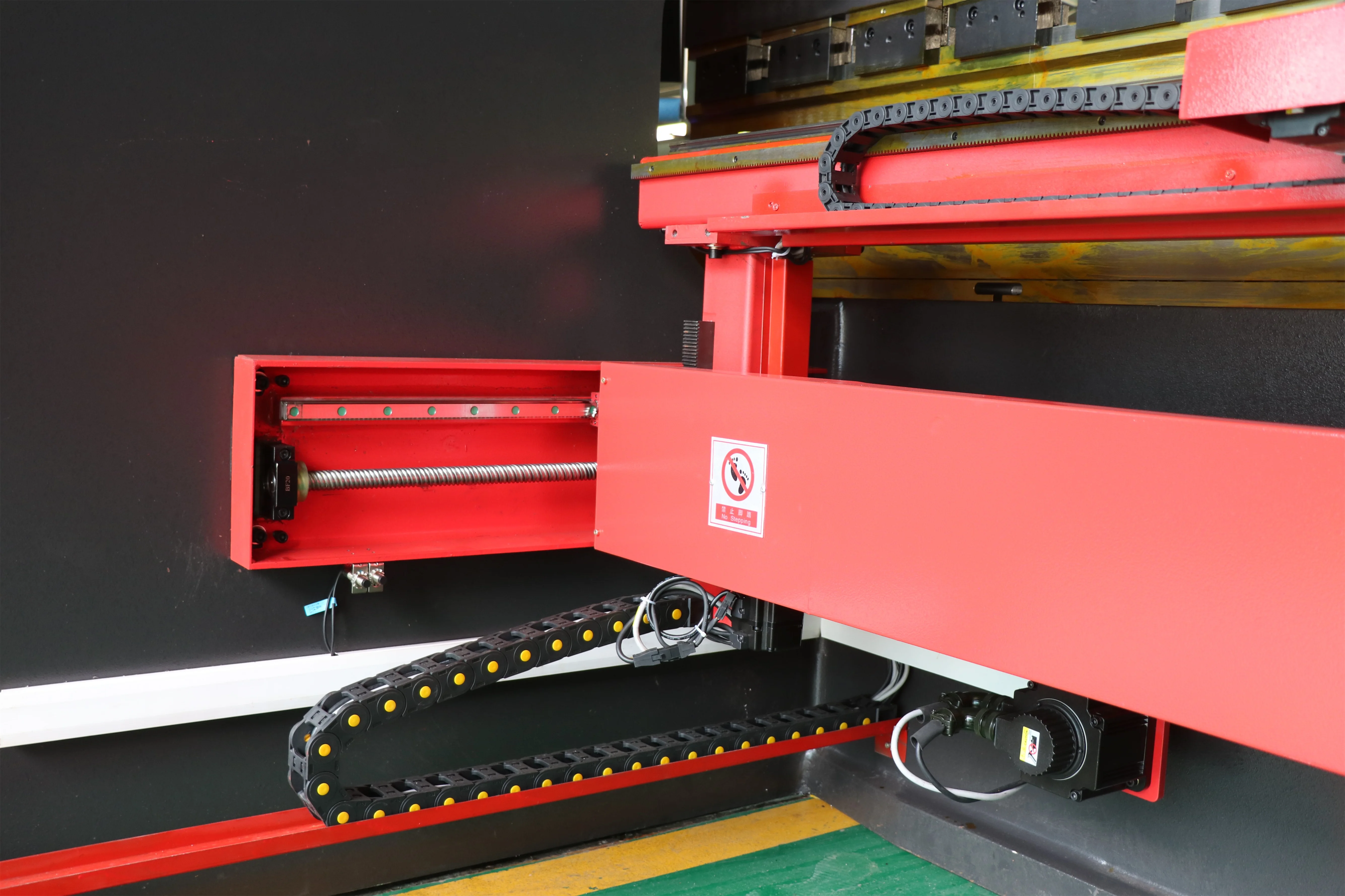 
Big Discount! High Precision Delem Controlled CNC Hydraulic Press Brake 160 Ton/4000mm for Bending Metal Sheet Plate 