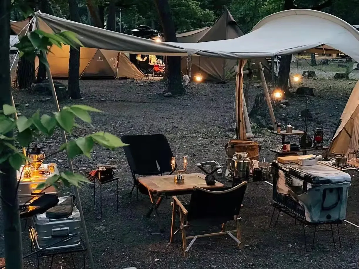 OEM suppliers outdoor glamping tent with multi rooms modern camping tents for friends families sturdy tents for camping 4 season