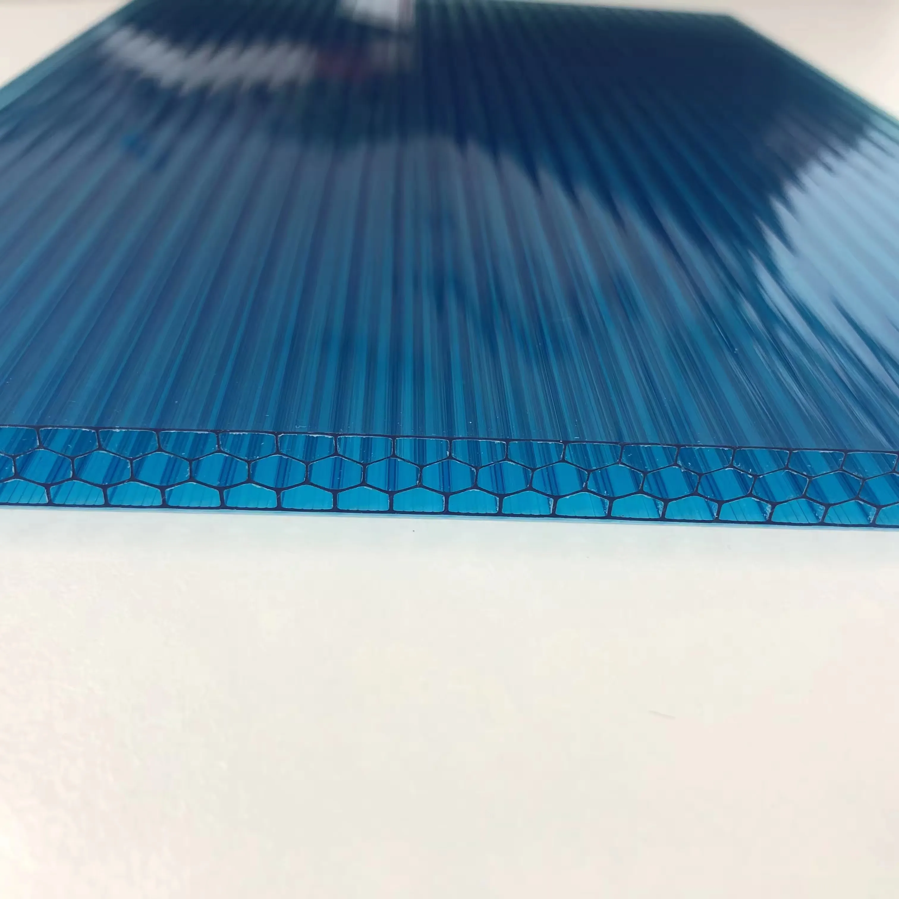 Factory Wholesale Custom High Quality Twin Wall Polycarbonate Roofing Sheet Clear polycarbonate 5 wall sheet