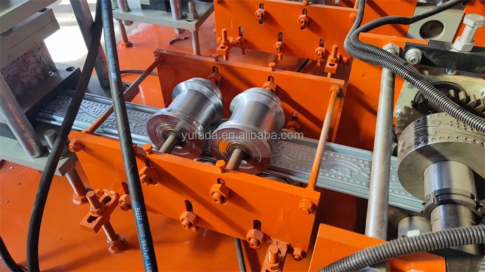 Double-out metal rolling door two-in-one automatic cold-pressed door frame machinery is popular in the Egyptian market