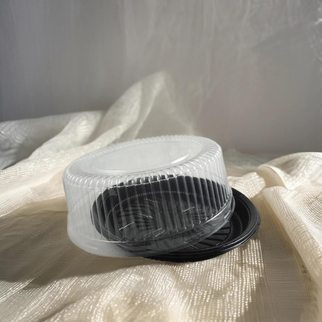 Пластиковый контейнер для торта