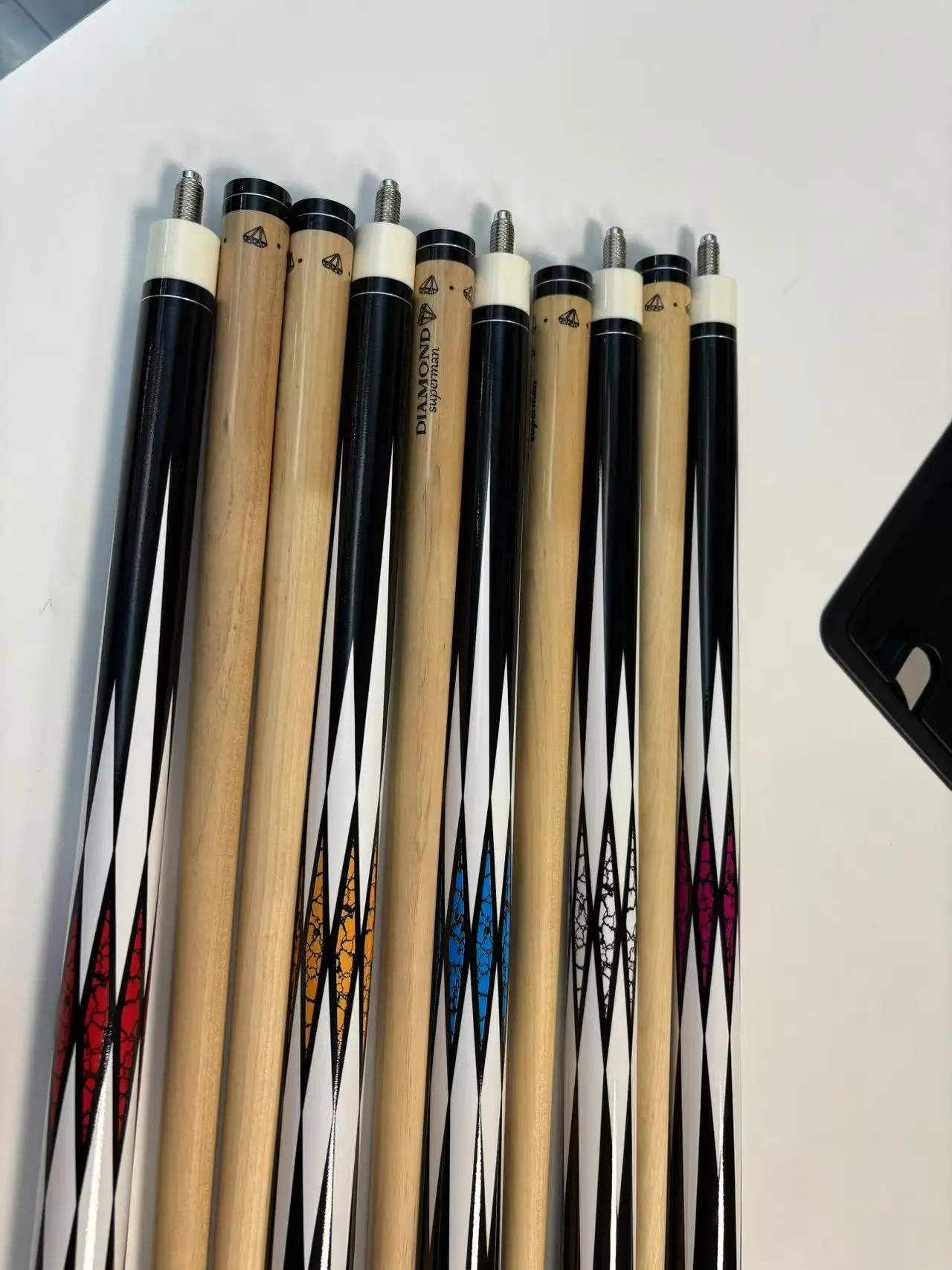 NAIPNI Factory Price  Hot Sale Cheap Price Billiard Snooker Pool Cue for Sale