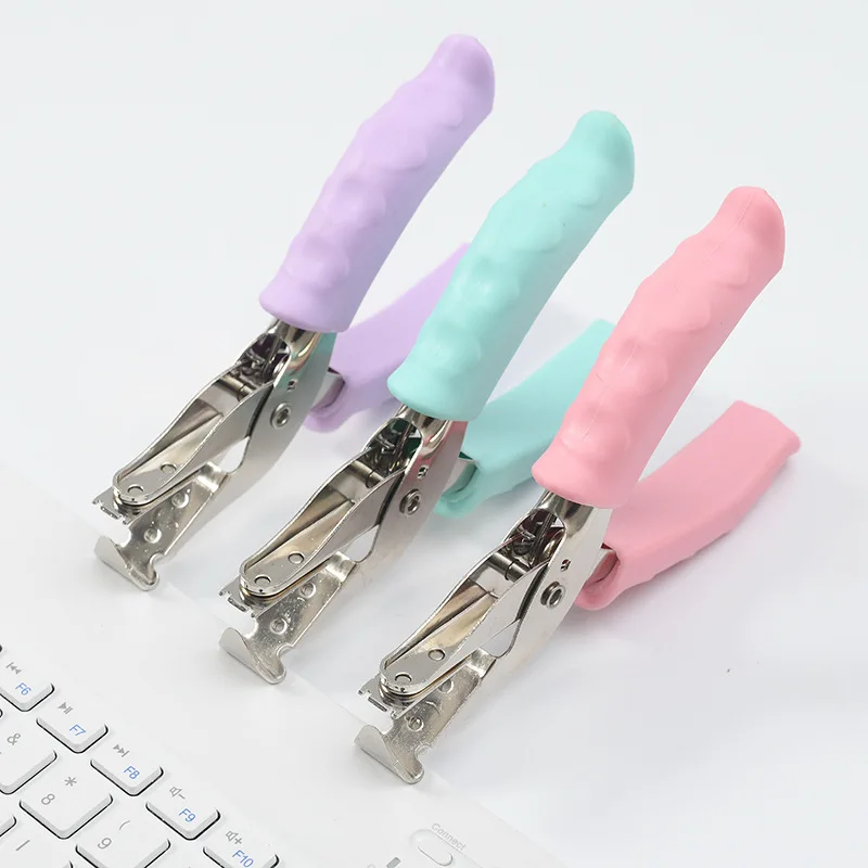 Macaron Color Hand Labor Saving Stapler Pin Pliers Office Hand Nail Puller Wholesale Office Portable Nail Lifter Staple Remover