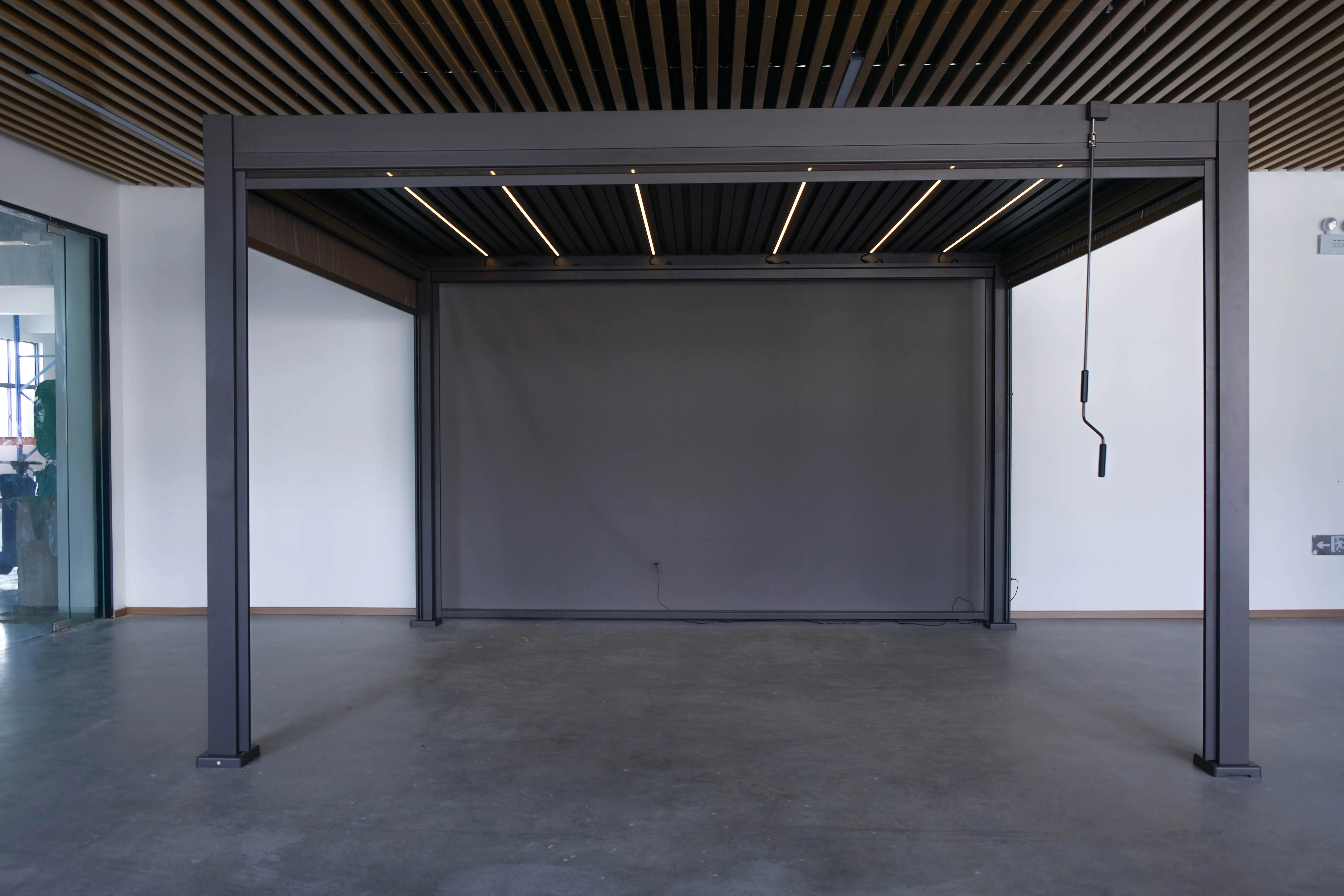 New Design Terrace Bioclimatic Ventilated Breathe Freely Metal Louver Roof Aluminium Outdoor Gazebo Pergola