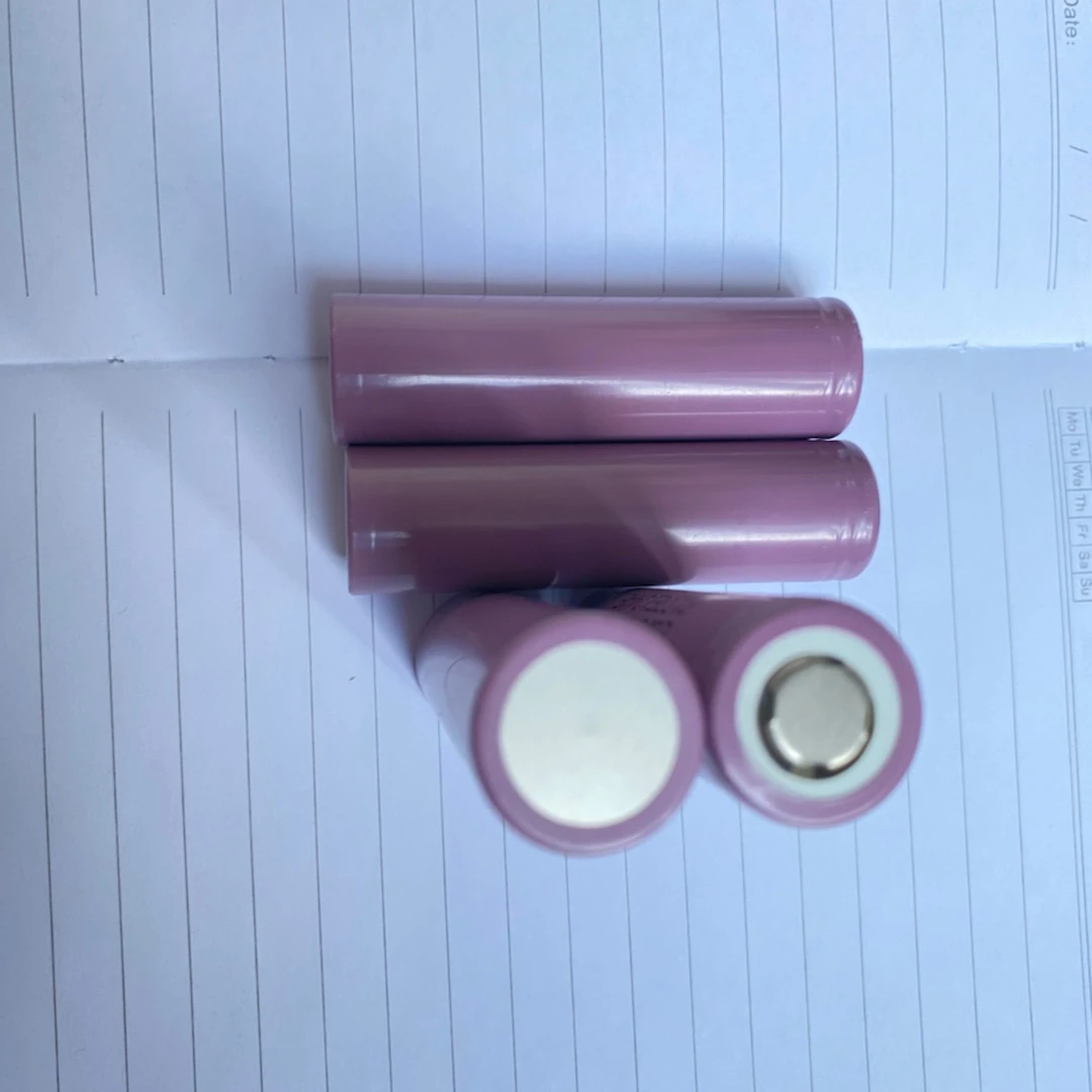 Popular Sell Manufacturer In Stock Charger Rechargeable 3.7V Cylinder Lithium Ion 18650 Battery