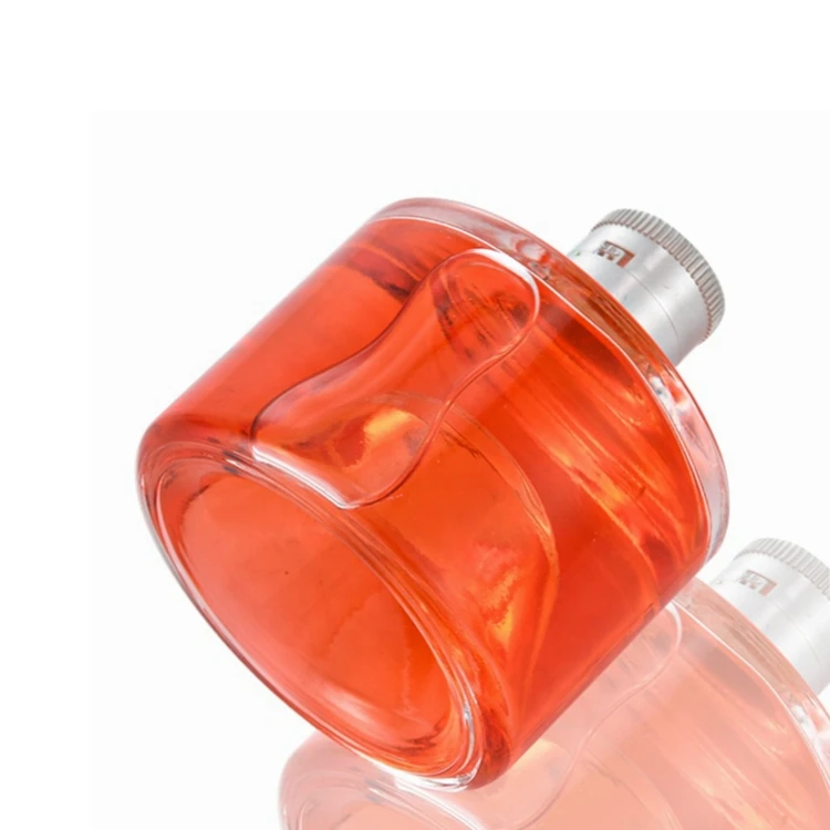 Wholesale 100ml Unique Shape Small Coffee Juice Beverage Liquor Empty Wine Glass Bottle with Lid