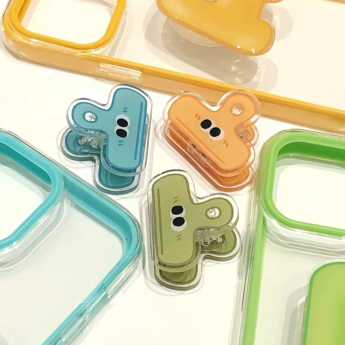 Wholesale 45*35mm Cute Paper Clamps Clips Cartoon Big Eyes Acrylic Memo Clip Clear Plastic Binder Clip