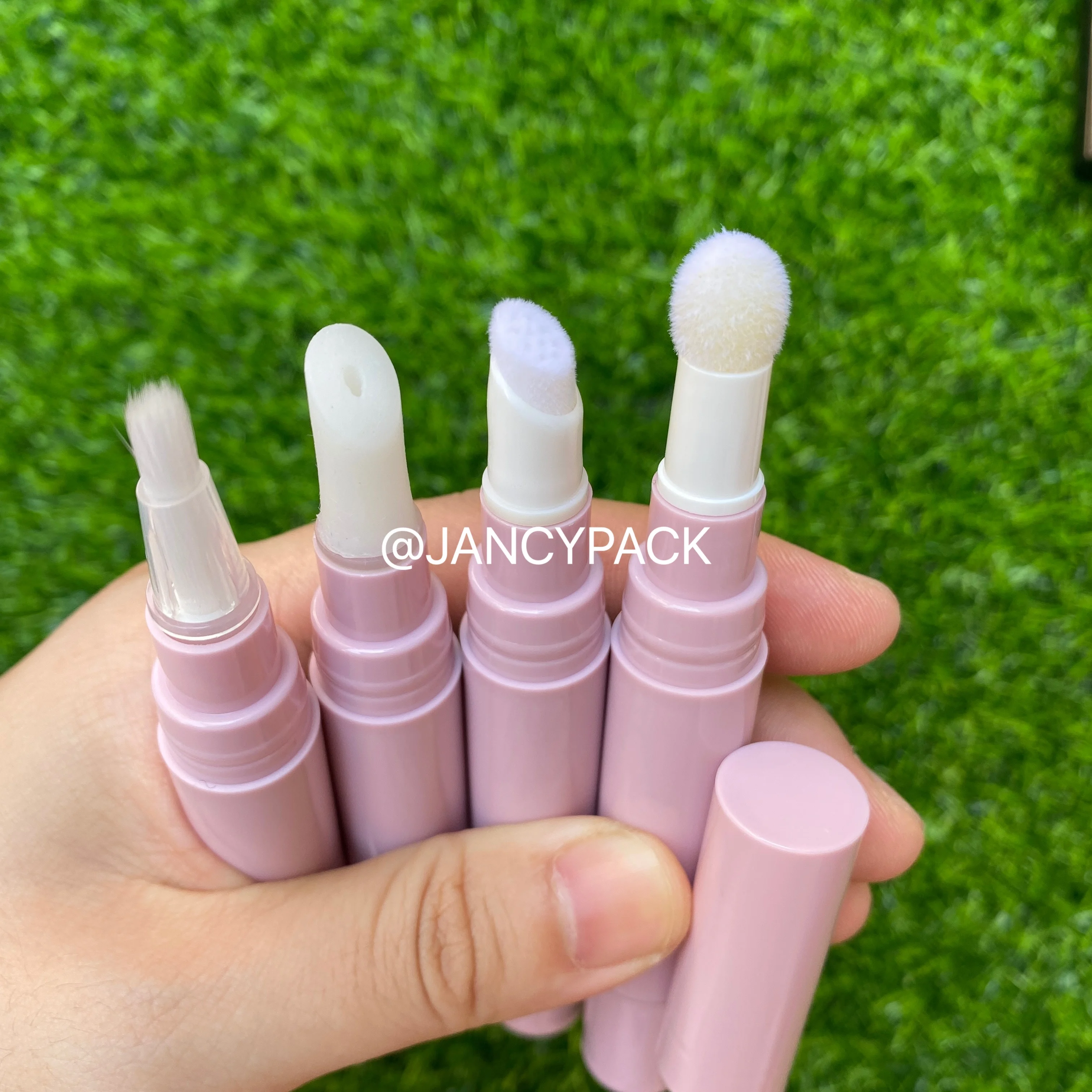 JANCY PACK 5g cosmetic packaging white empty round lip oil tube with brush wholesale lipgloss tubes lip scrub container