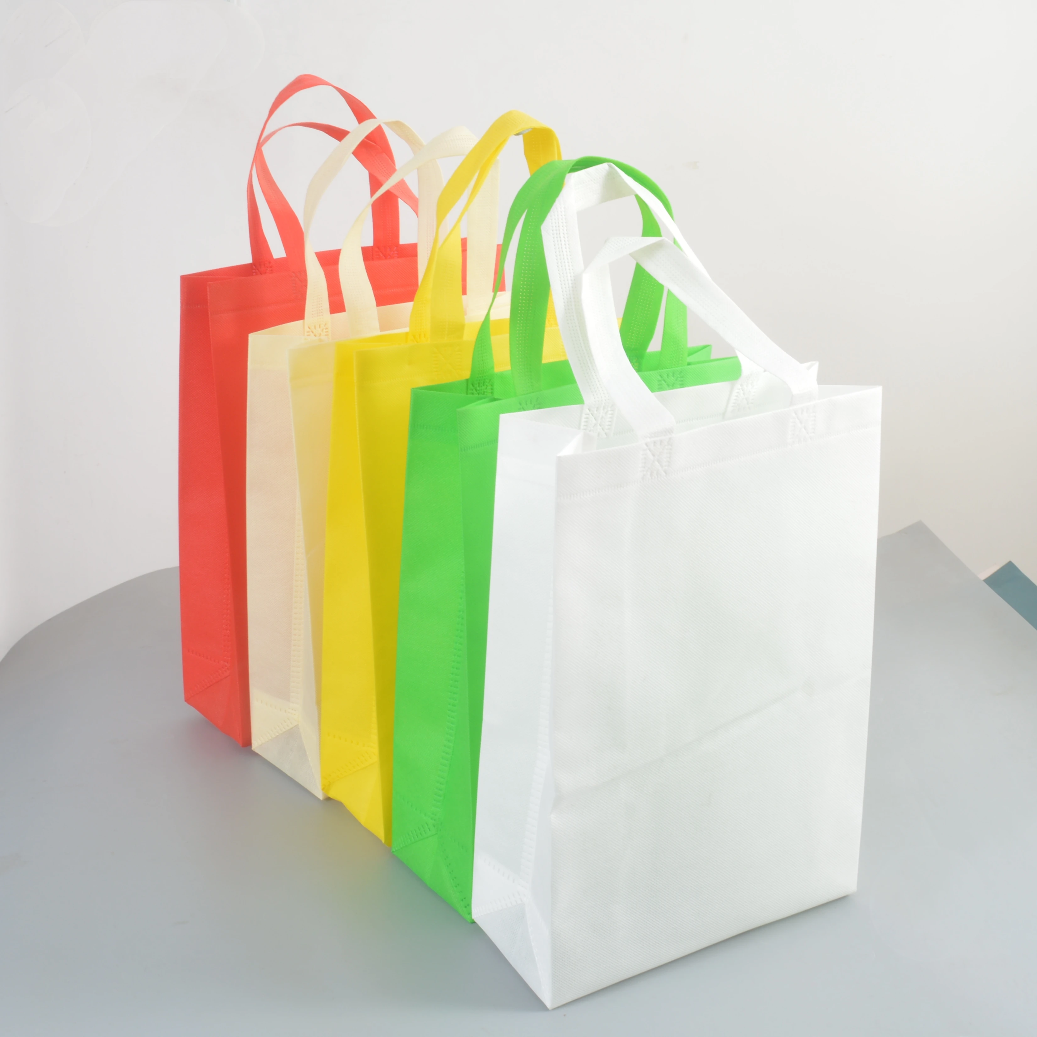Customised PP Carry Gusseted Wenzhou Vest Polypropylene Lamination 80 Gsm Non Woven Tote D Cut Nonwoven Shopping Bag