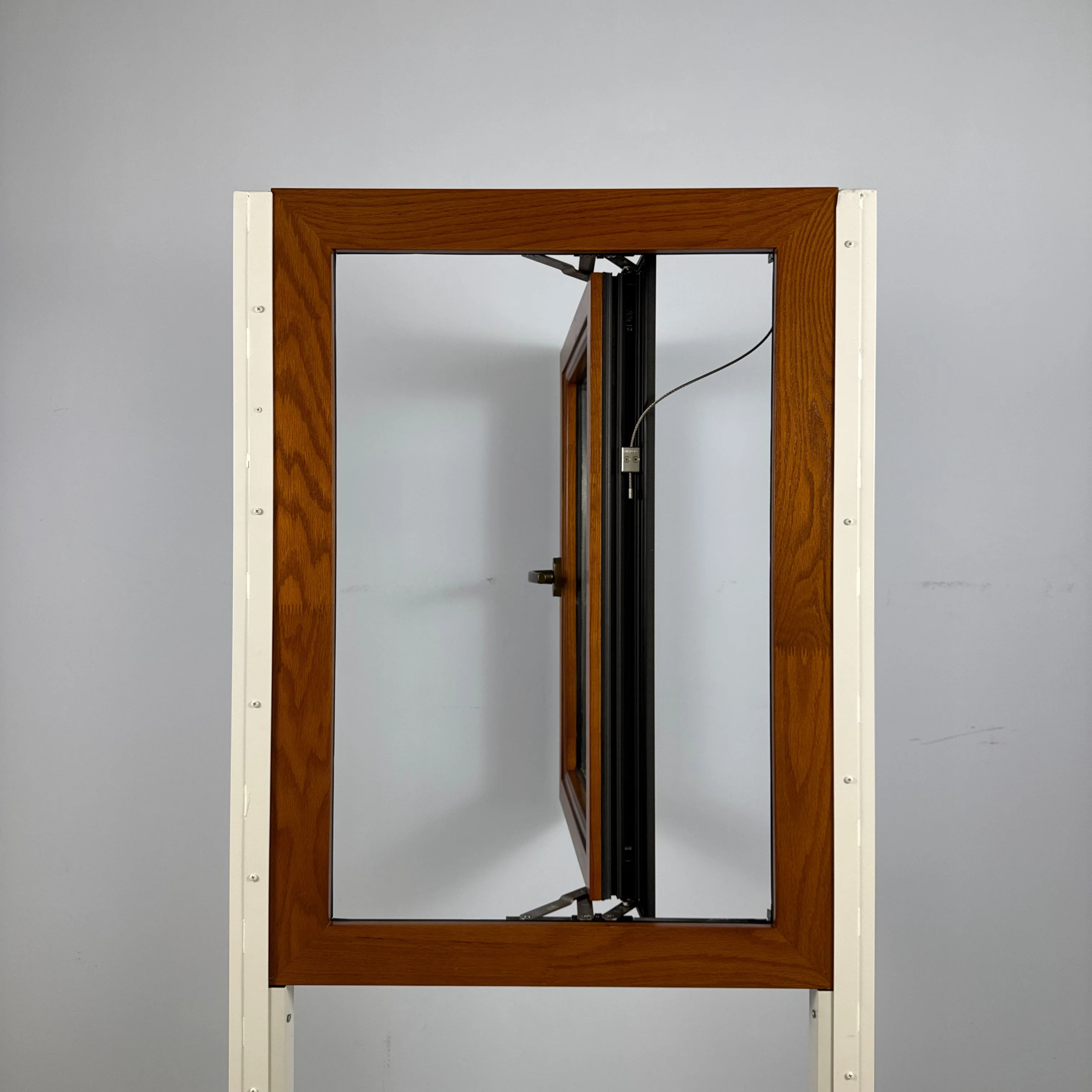 Modern Design French Window Metal Swing Casement Swing with Tempered Glass Aluminum Alloy Frame Sliding Open Style for Hotel Use