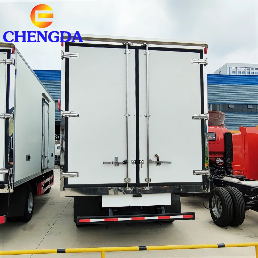 Foton S Aumark New Type Light 6 7 8 Ton 4X2 Transport Vehicle Stable Fruit Vegetable Preservation Long-Range Refrigerated Truck