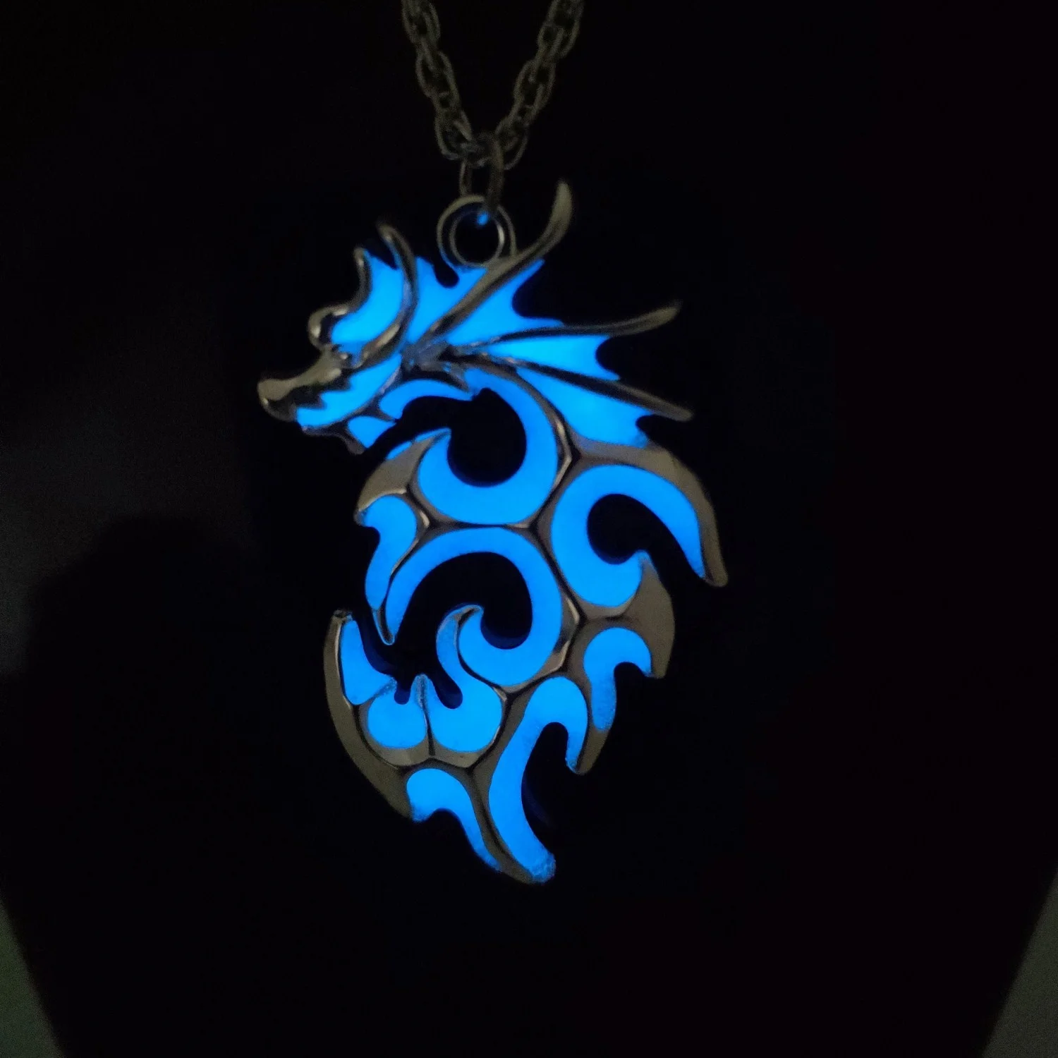 Wholesale Fashion Luminous Silver Plated Flame Dragon Pendant Necklaces for Women Men