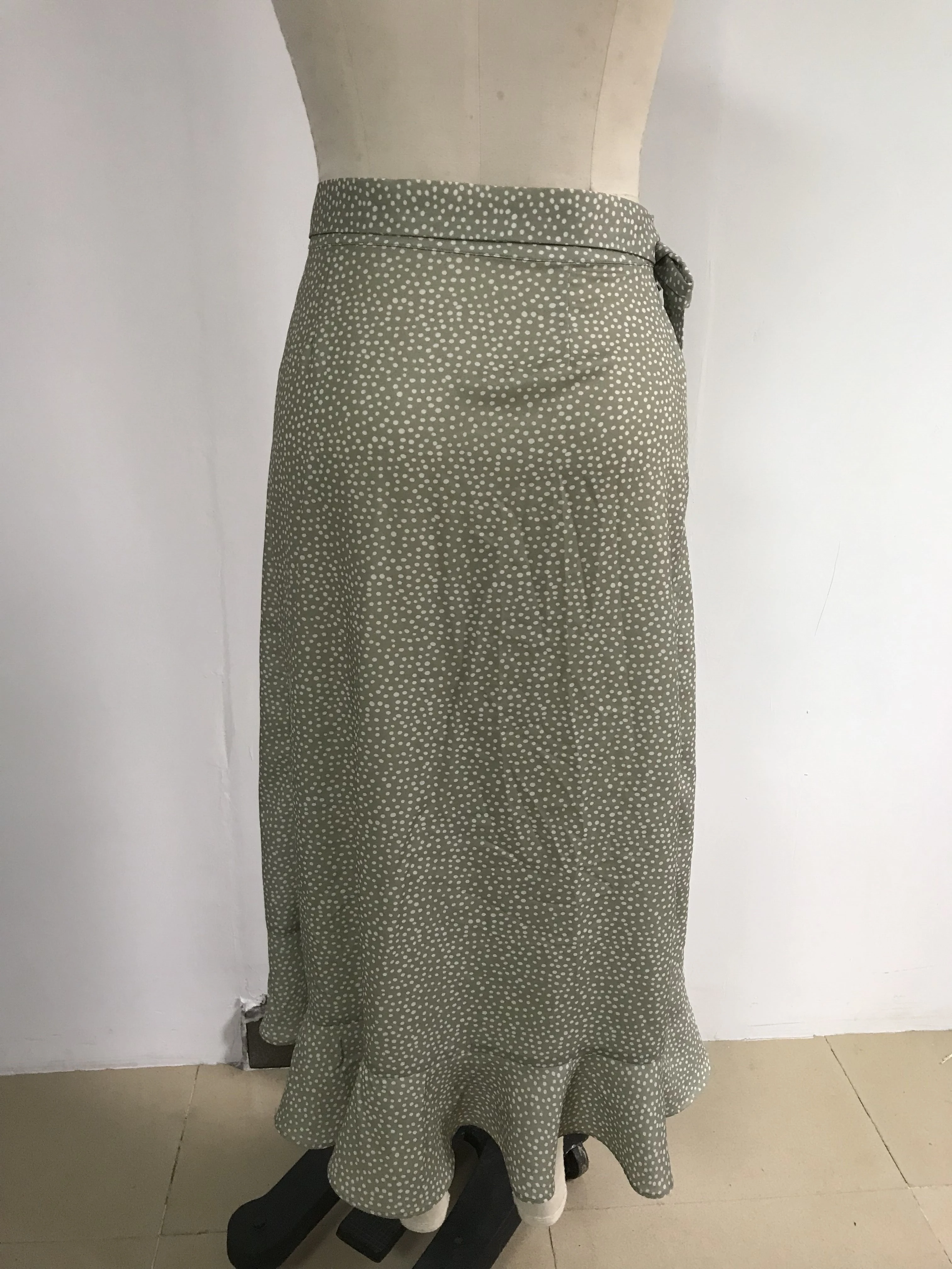2019 New Design Green Polka Dot Ruffle Wrap Long Skirt