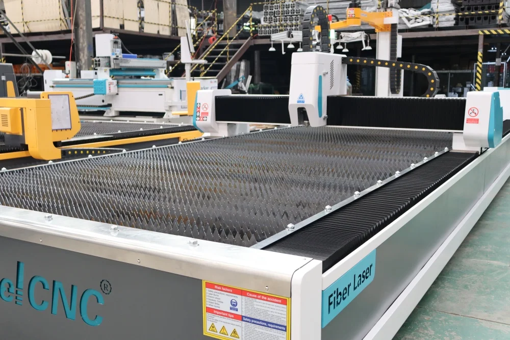 CE Certification 3000w 6000w Stainless Steel Carbon Steel sheet Fiber Laser Cutting Machine for Metal