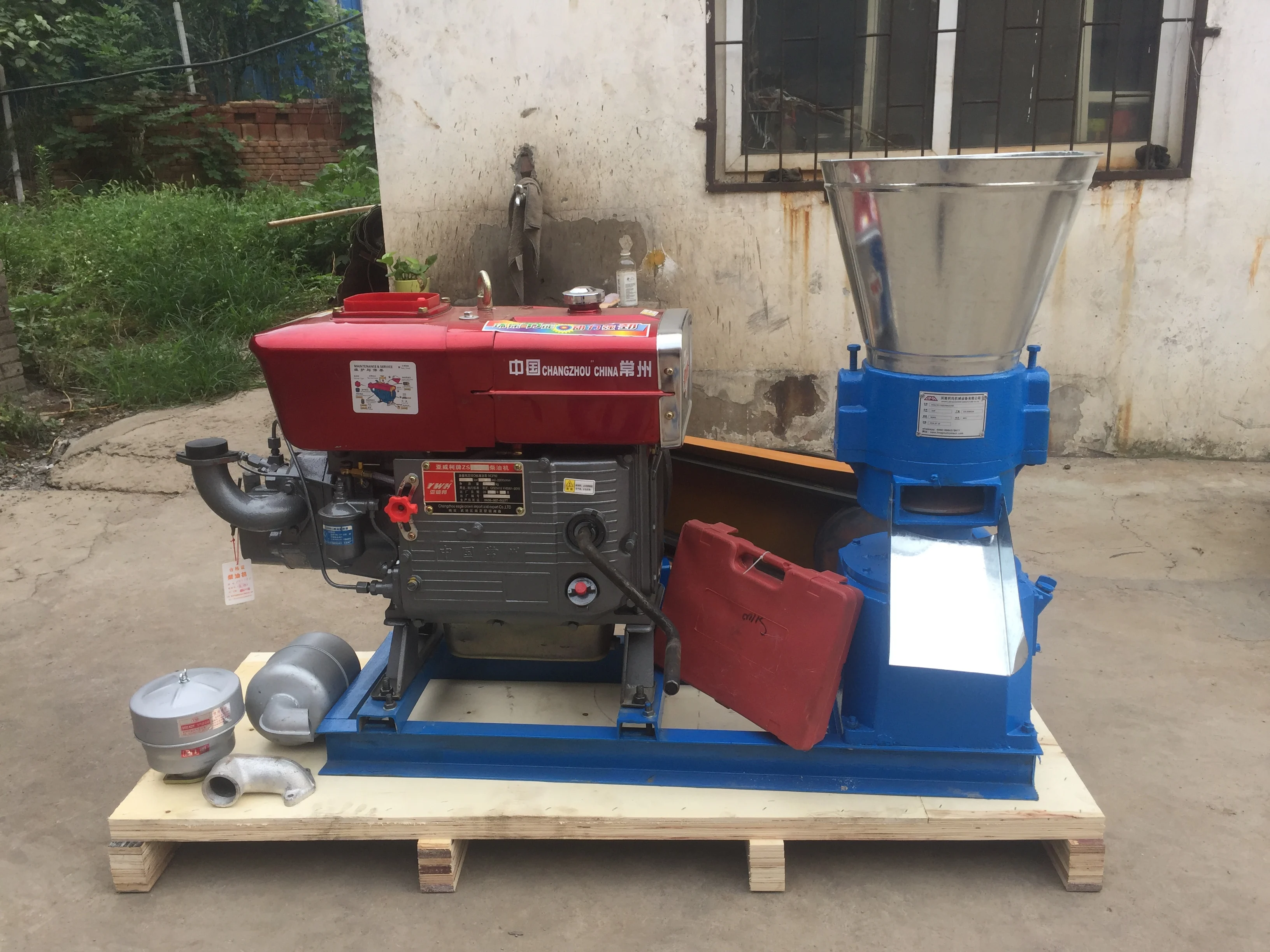 Cow Sheep Poultry Farm Machinery Animal Feed Processing Machinery/Cattle Feed Pellet Machine for sale