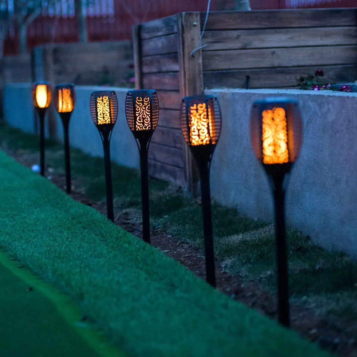 4pcs Outdoor Waterproof Solar Torch Lights LED Flame Lamp for Garden Pathway Vivid Dancing Flickering Flames