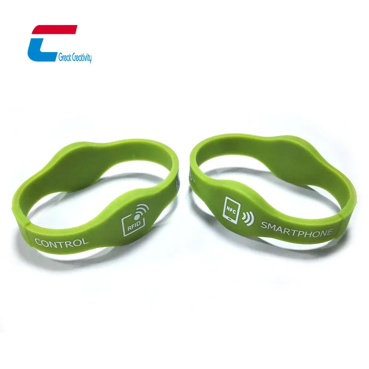 Custom Logo Waterproof NFC Bracelet 13.56mhz Silicone RFID NFC Bracelet Wristband