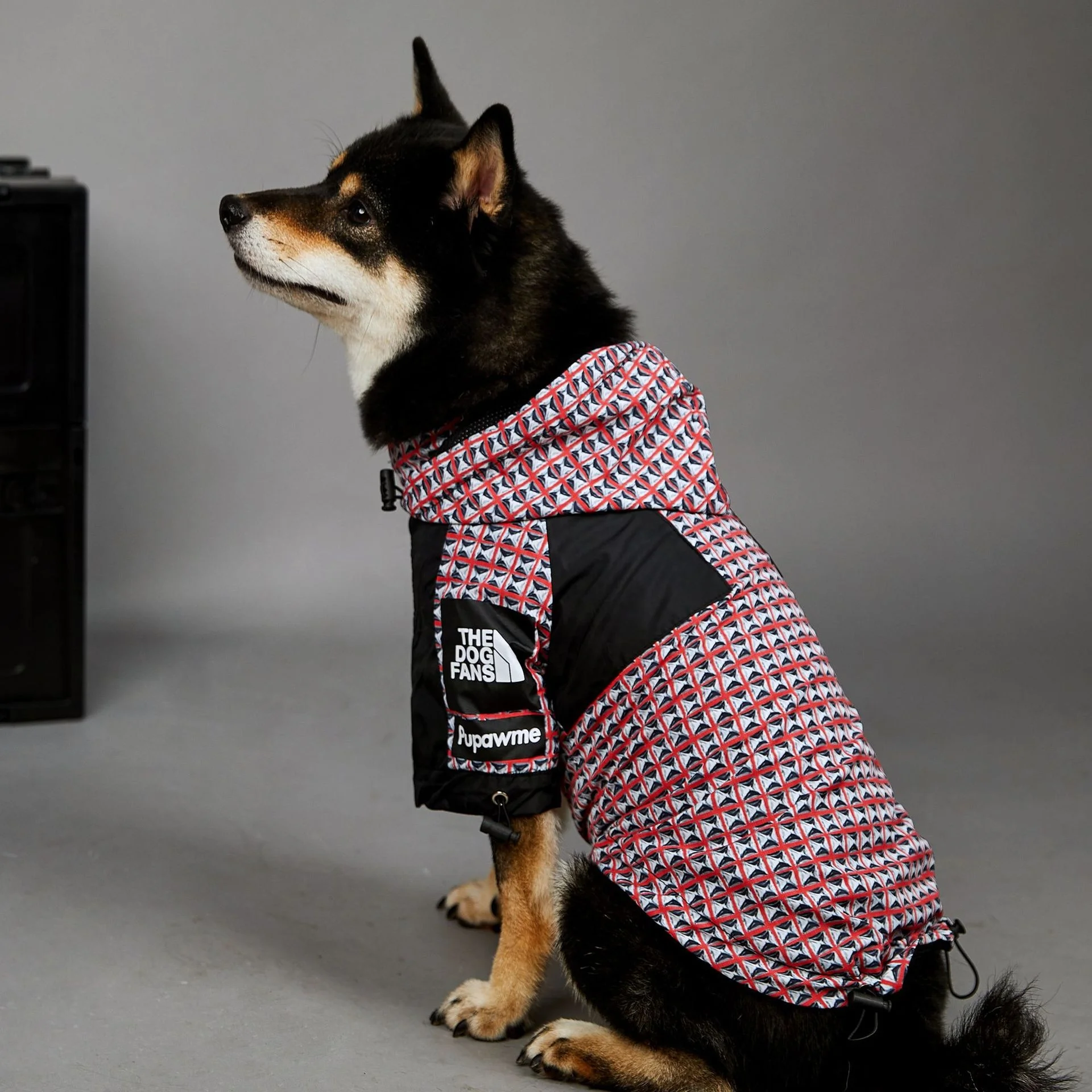 Rivet pattern tide brand windproof and rainproof stitching color new dog large dog raincoat dog pet jacket