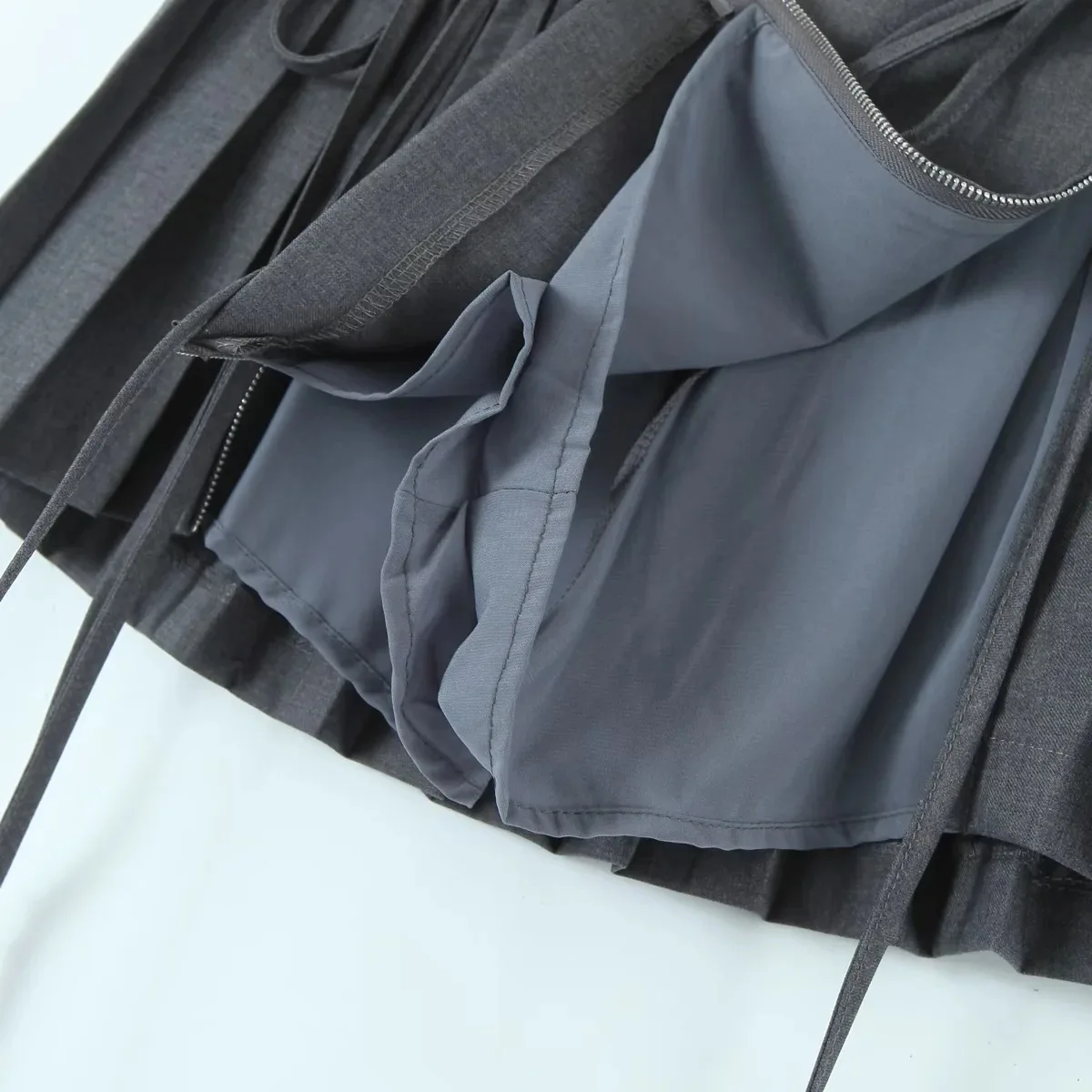Boutique Summer Solid Color Pleated Skirt New Arrivals Women Mini Skirt Short Skirts