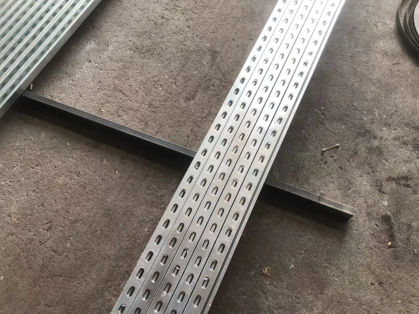 Wholesale Adjustable Tilt Solar Racks Front Leg Rear Leg Tripod Solar Panel Mounting Bracket System