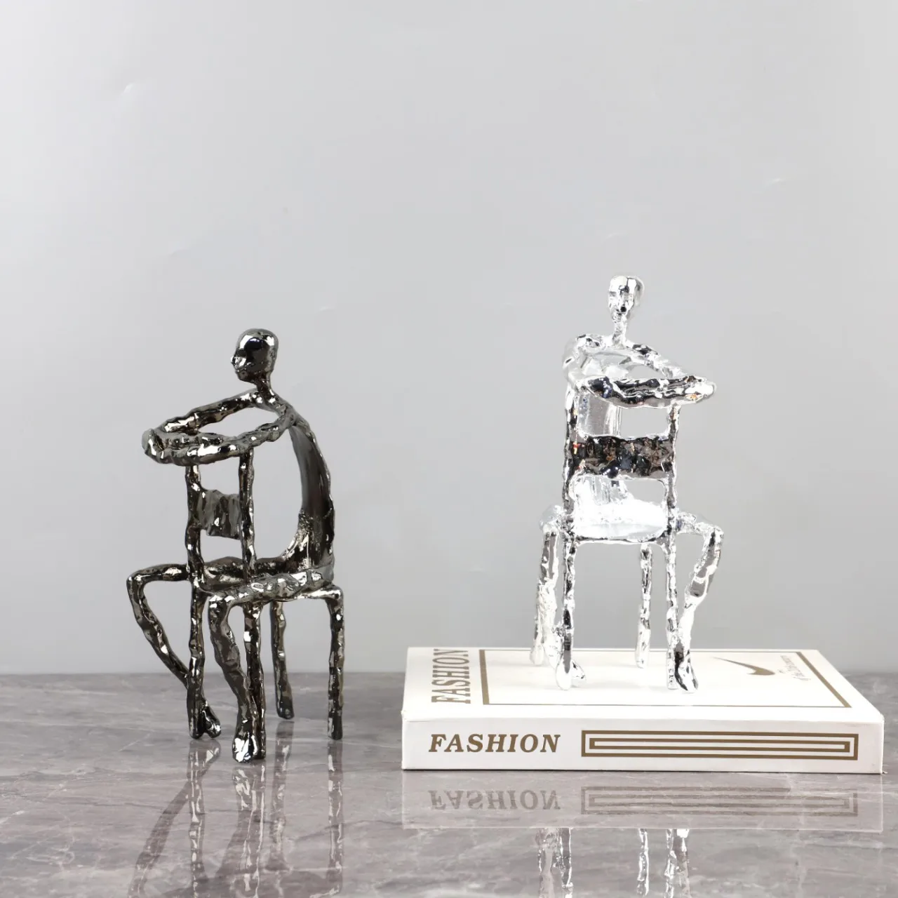 Iron Art Modern Simple Abstract Metal Seat Figure Sculpture Ornaments Living Room Bedroom Porch TV Cabinet Home Decorations
