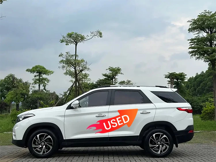 DongFeng Fencon S560 Gasoline Car With 1.8L Maximum 139 Horsepower L4 Petrol Car With 5 Gearbox Up To 7 Seats Gas Vehicle