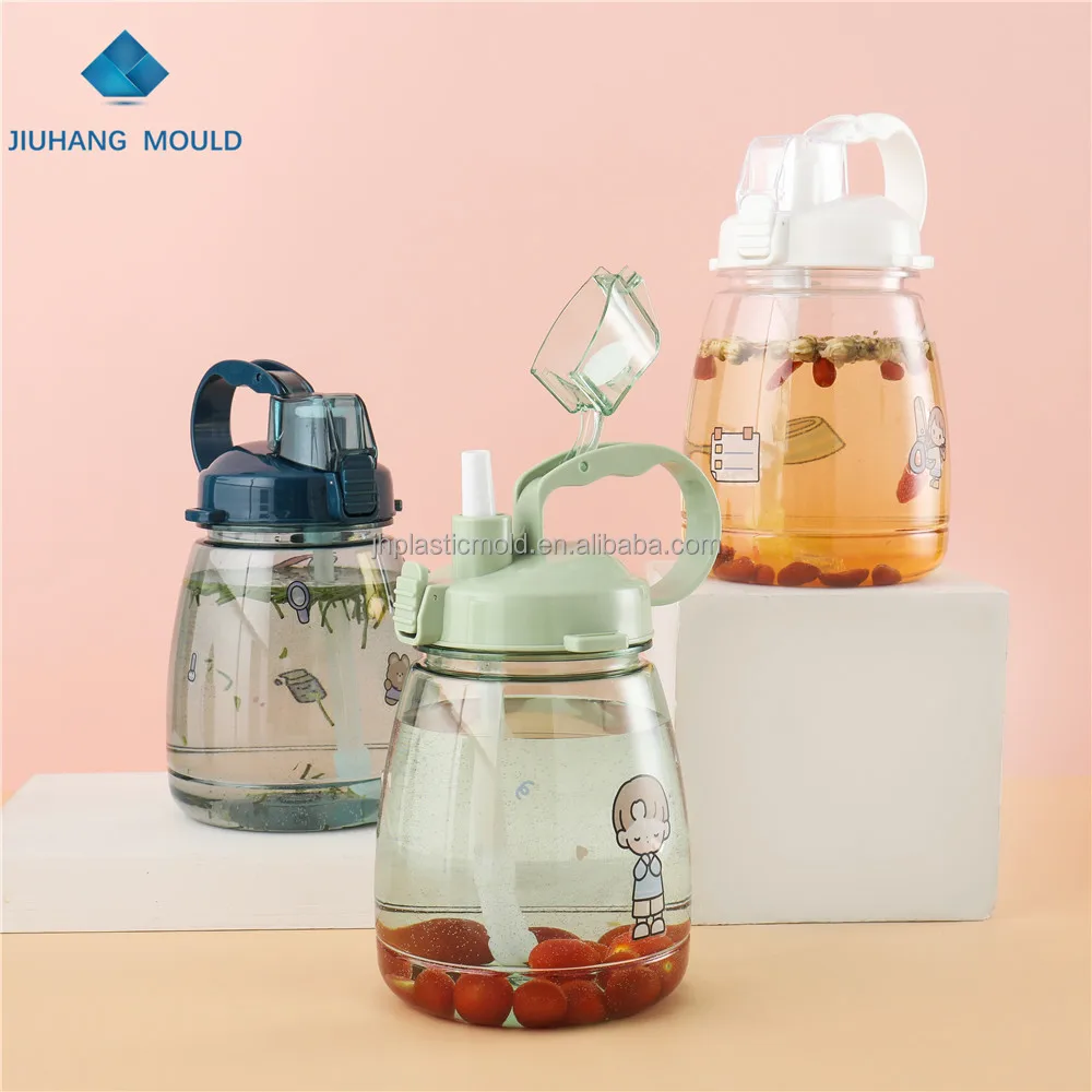 2021 New Plastic Outdoor Sport Bottle 1300ml PC Water Bottle with Lid Straw and Straps 1.3L