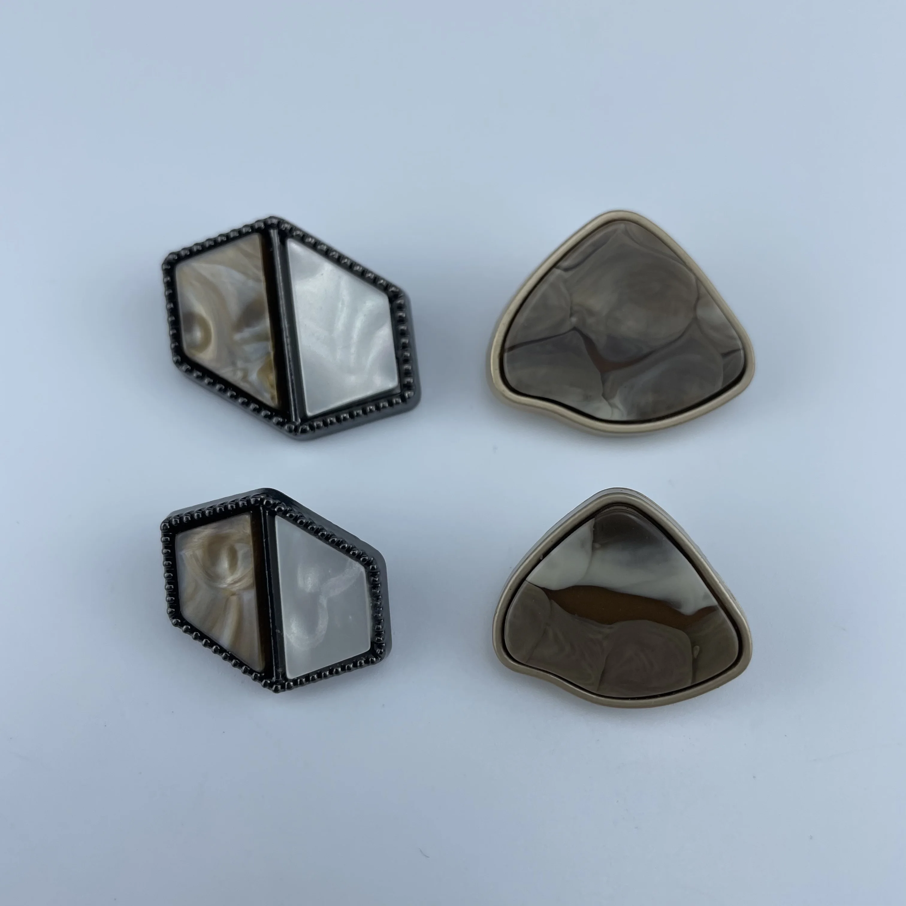 Customized Metal alloy brass sewing button covers Custom Buttons for men gorgeous iron on crown rhinestone