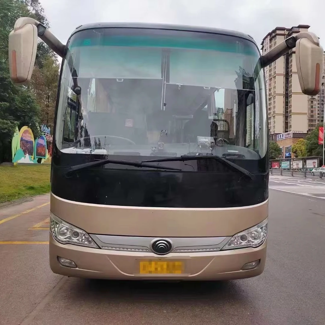 Almost New Condition ZK6109 Yu tong Used Tourist Passenger Bus 39 Seats Coach Bus for sale in Africa
