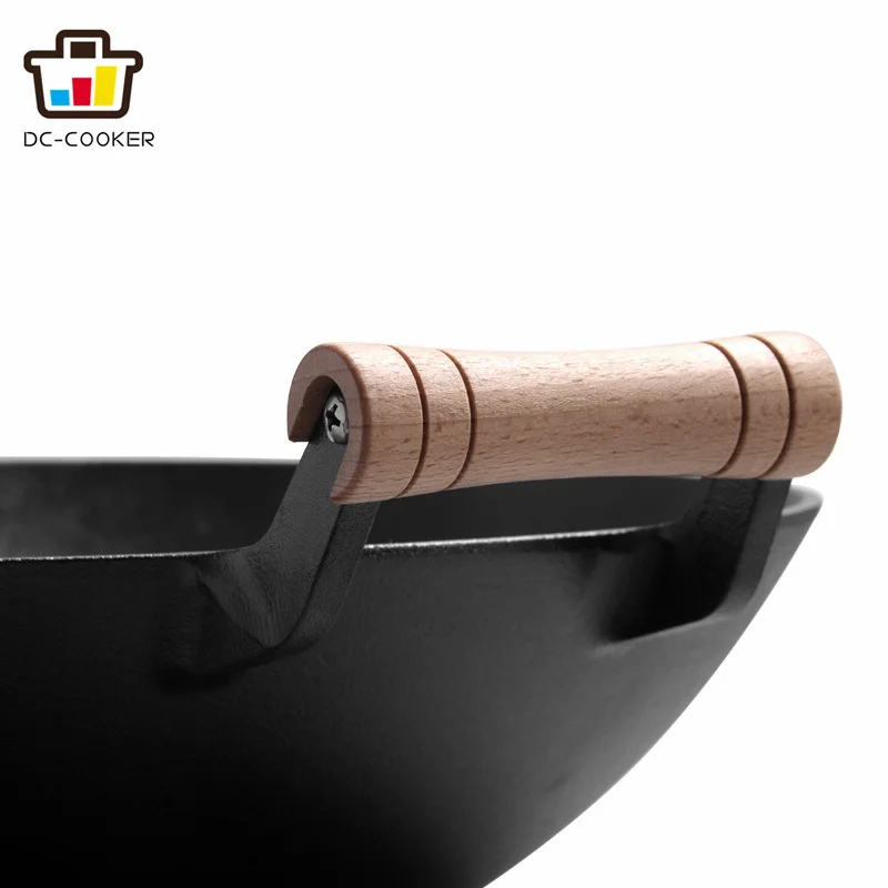 China high quality cast iron wok Cast Iron Big Wok With Wooden Lid In Stock Vegetables Oil Wok