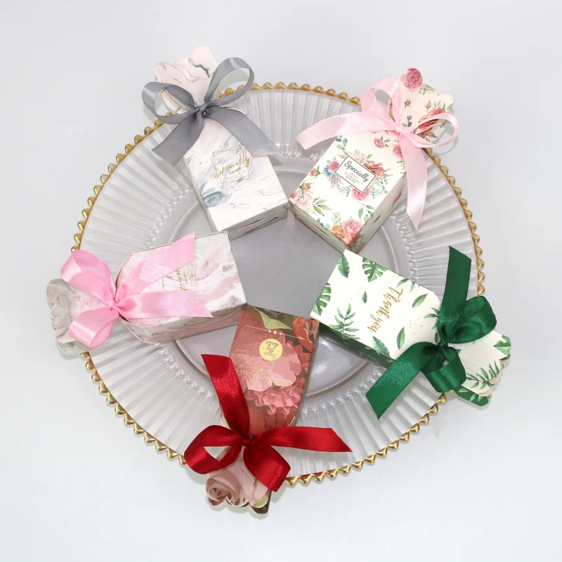 Multi Color European Style Candy Box for Wedding Party Candy Chocolate Food Packing Kraft Paper Gift Box with Ribbon Wholesale