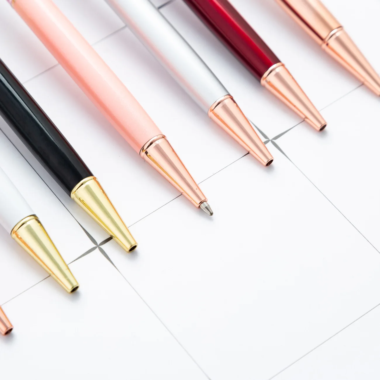 Wholesale High Quality Creative Diamond Metal Ballpoint Pen Metal Ballpoint Pen Printing Logo 1.0mm