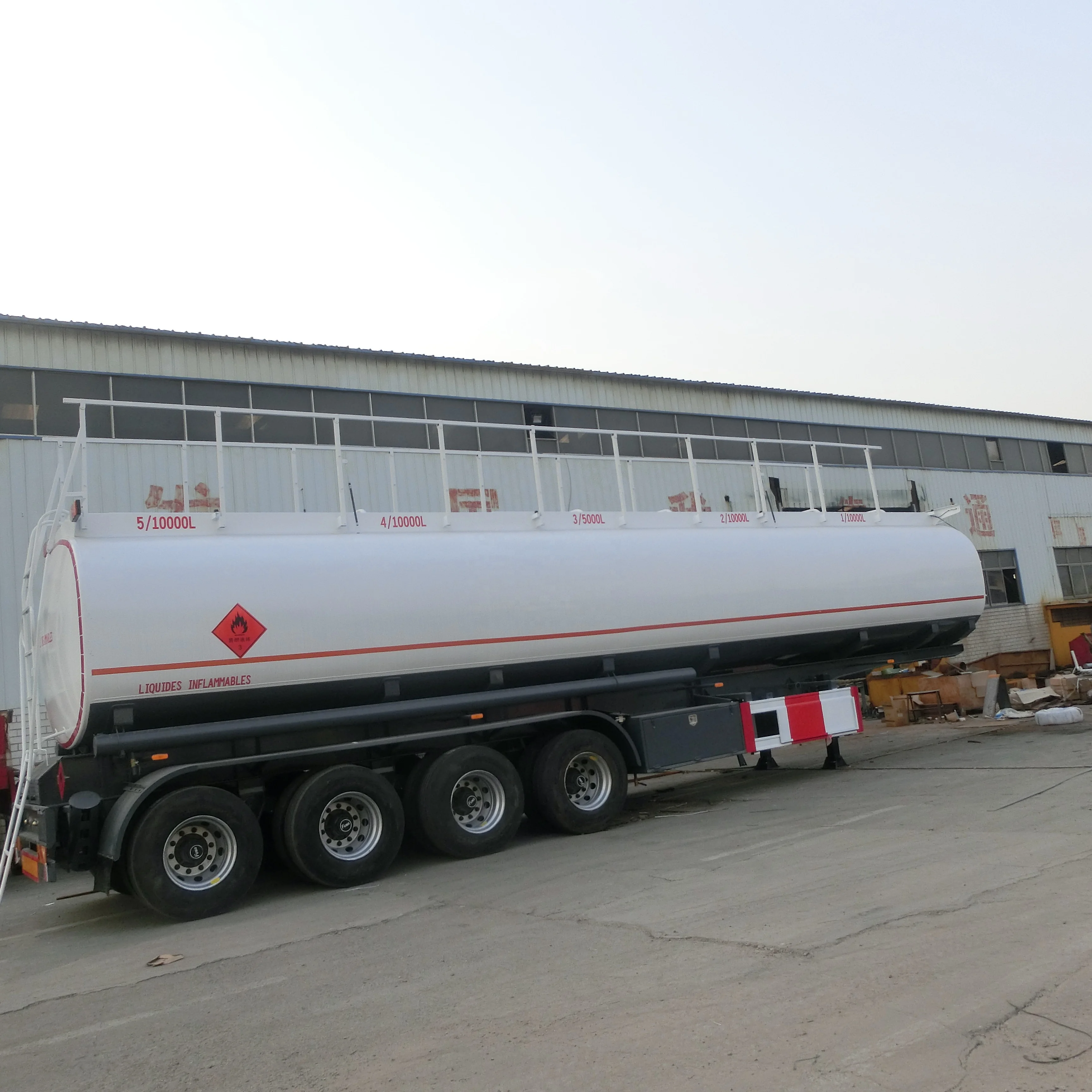 crude / OIL / FUEL tanker truck capacity semi trailer High Quality Diesel Gas Tank Tanker Oil Trucks For Sale