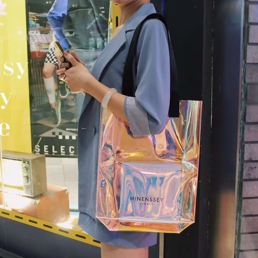 Factory Wholesale Iridescent Laser Tote Holographic Bag, Custom Logo Reusable Shopping Bag Rainbow Hologram Clear PVC Tote Bagit