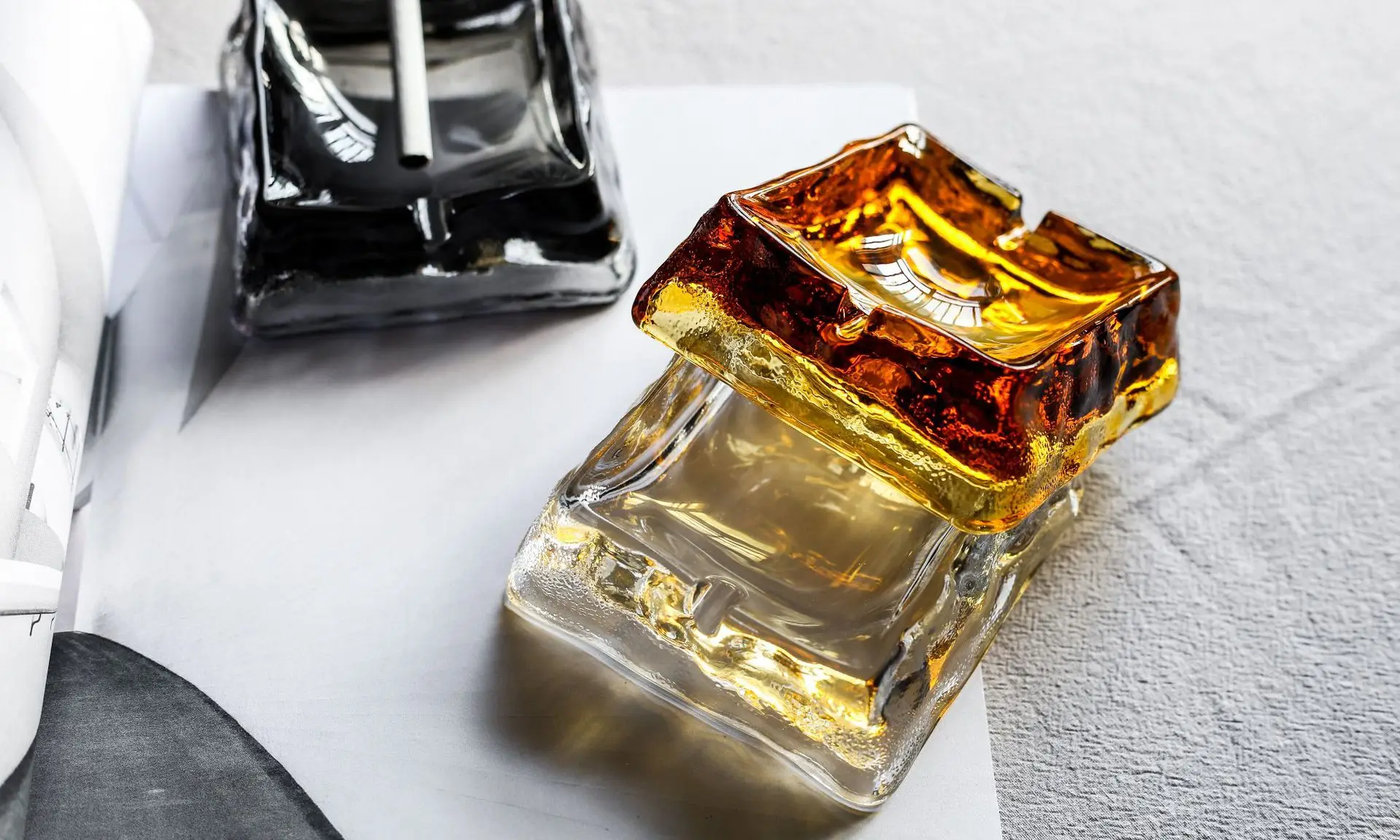 Hot Sale High Quality Glazed Modern Portable Ashtray Wholesale