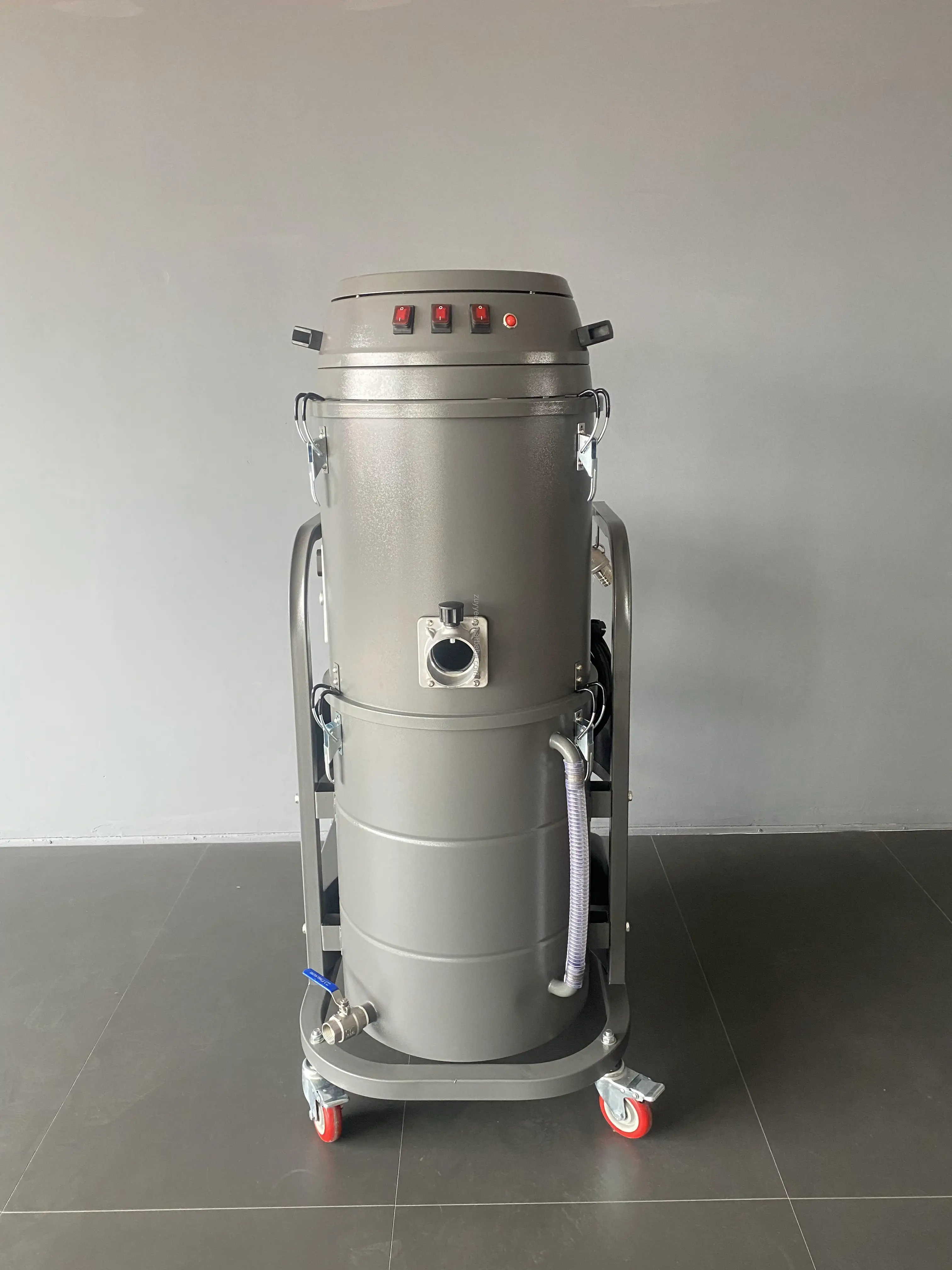 ZUYYEE 220/110V  Oil and Chips Vacuum Cleaner with  80L Wet & Dry Capacity Solid-Liquid Separation Electric drainage system